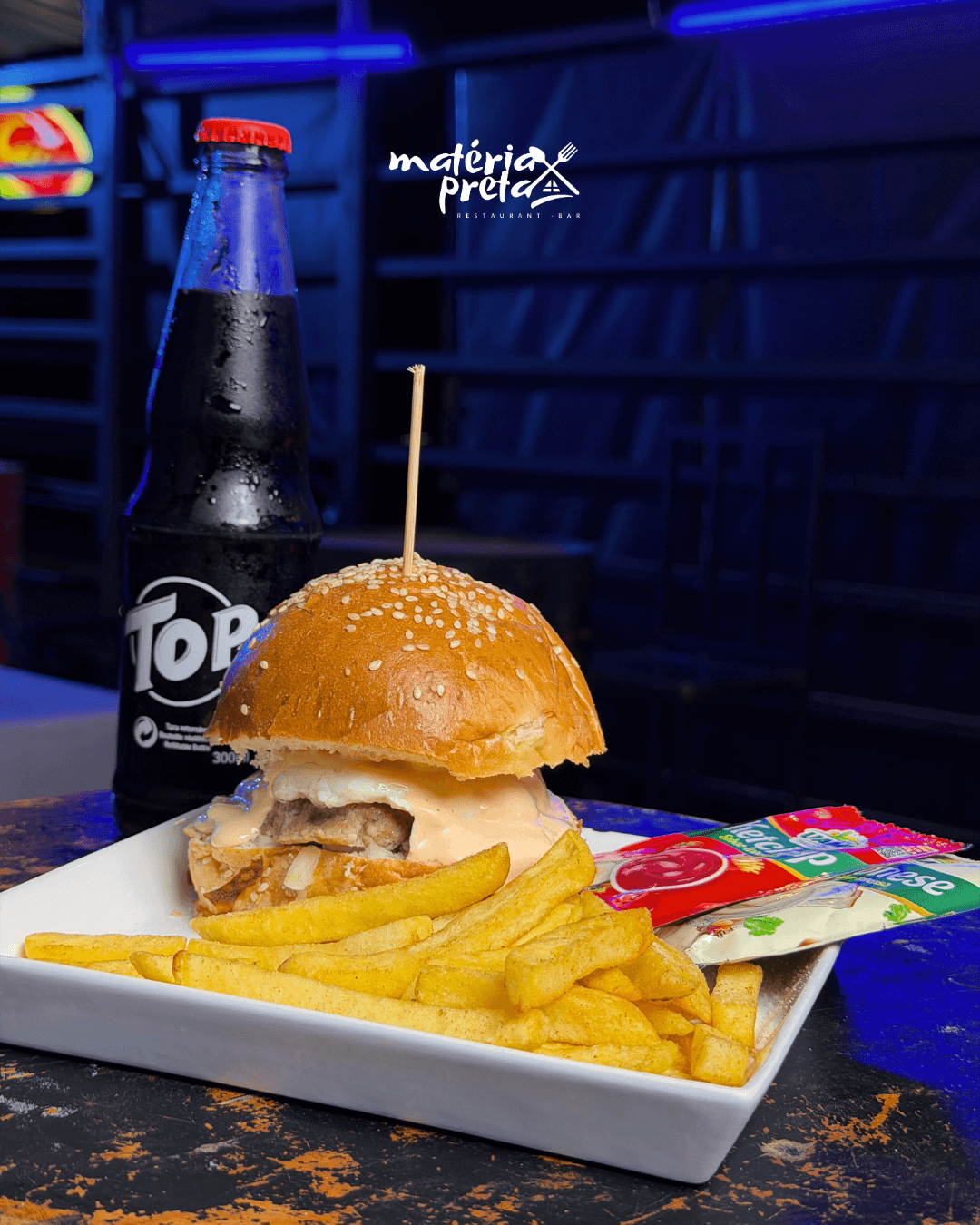 Búrguer Matéria Pesada — hambúrguer especial do Matéria Preta Bar