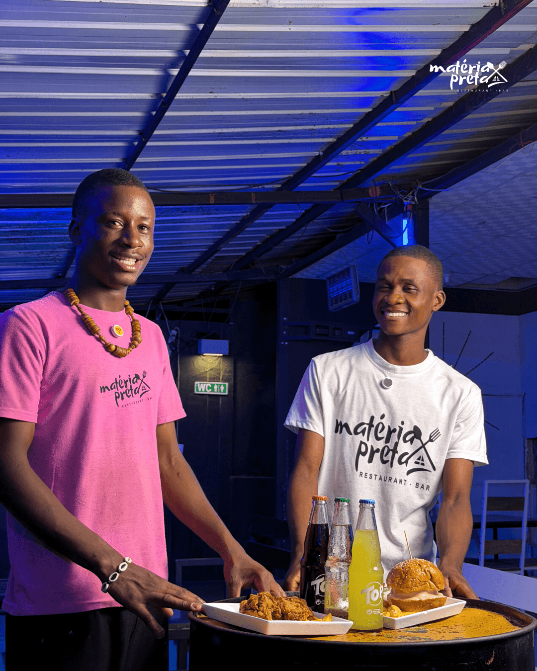 Ambiente do Matéria Preta Bar — Zango 2